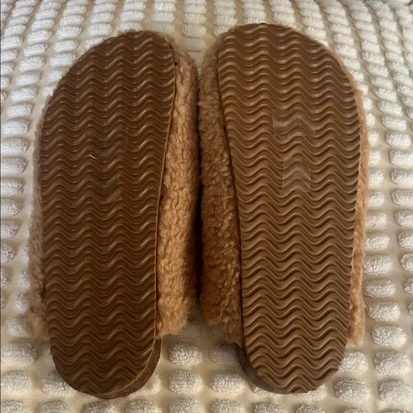 Cozy Brown Shearling Slippers - Picture 3 of 7